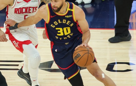 开云赛事集团-包含金州勇士发布备战花絮；加时末段篮板制胜；NBA常规赛任务艰巨；赛程密集仍需轮换的词条
